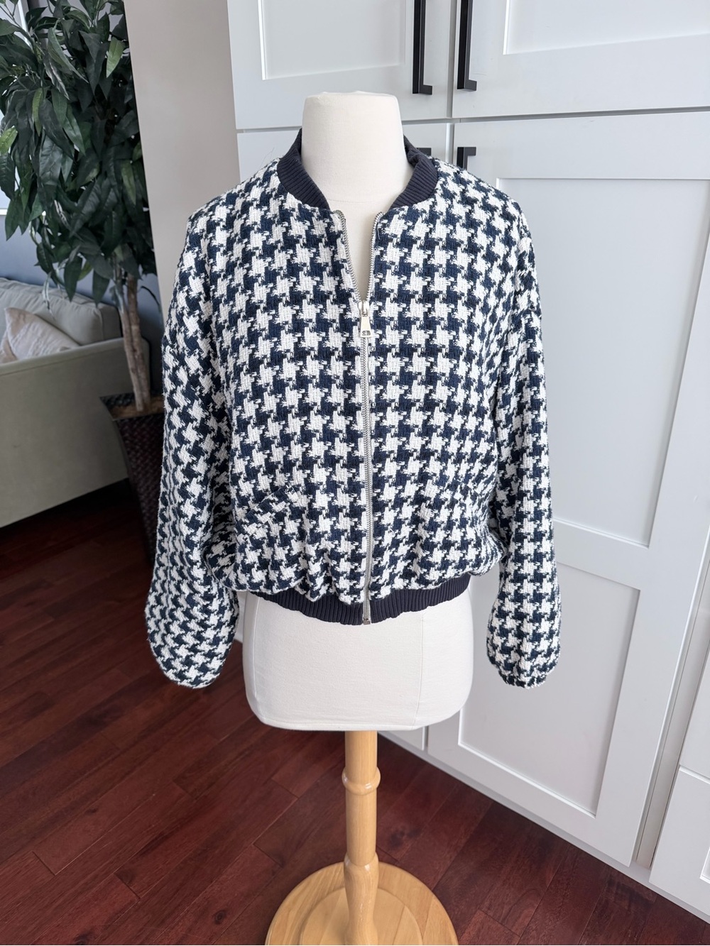 Zara Navy Houndstooth Cropped Knit Bomber Jacket Large